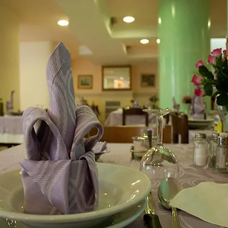 Hotel Monica