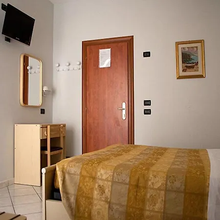 Monica Hotel