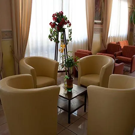 Monica Hotel 3*